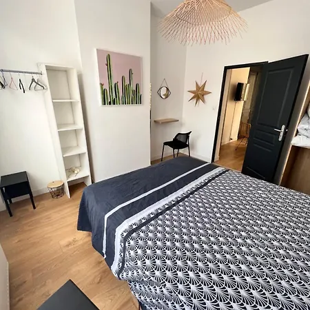 Joli Avec Cour Privee * Duinkerke